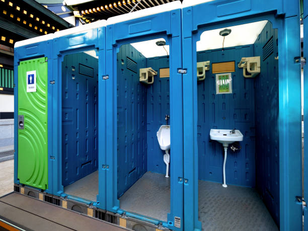 Porta potty delivery and setup in East Hazel Crest, IL